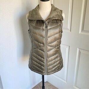 Columbia Women's Khaki Puffer Vest